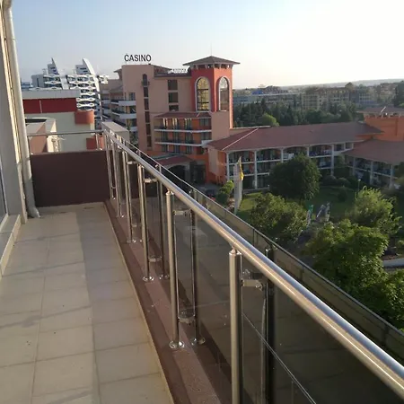 Aparthotel Persey Holiday 3*