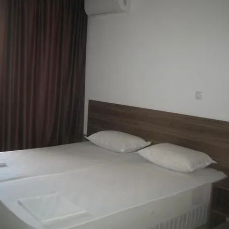 Persey Holiday Aparthotel 3*