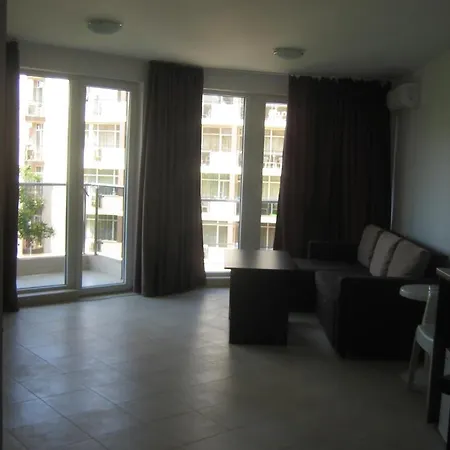 Persey Holiday Aparthotel 3*