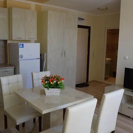 Aparthotel Persey Holiday